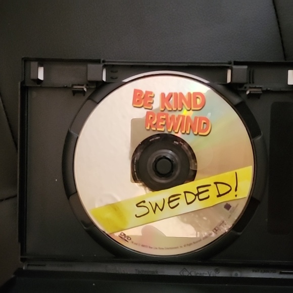 Bridesmaids,Be kind Rewind, Erin Brockovich DVDS - Picture 2 of 4